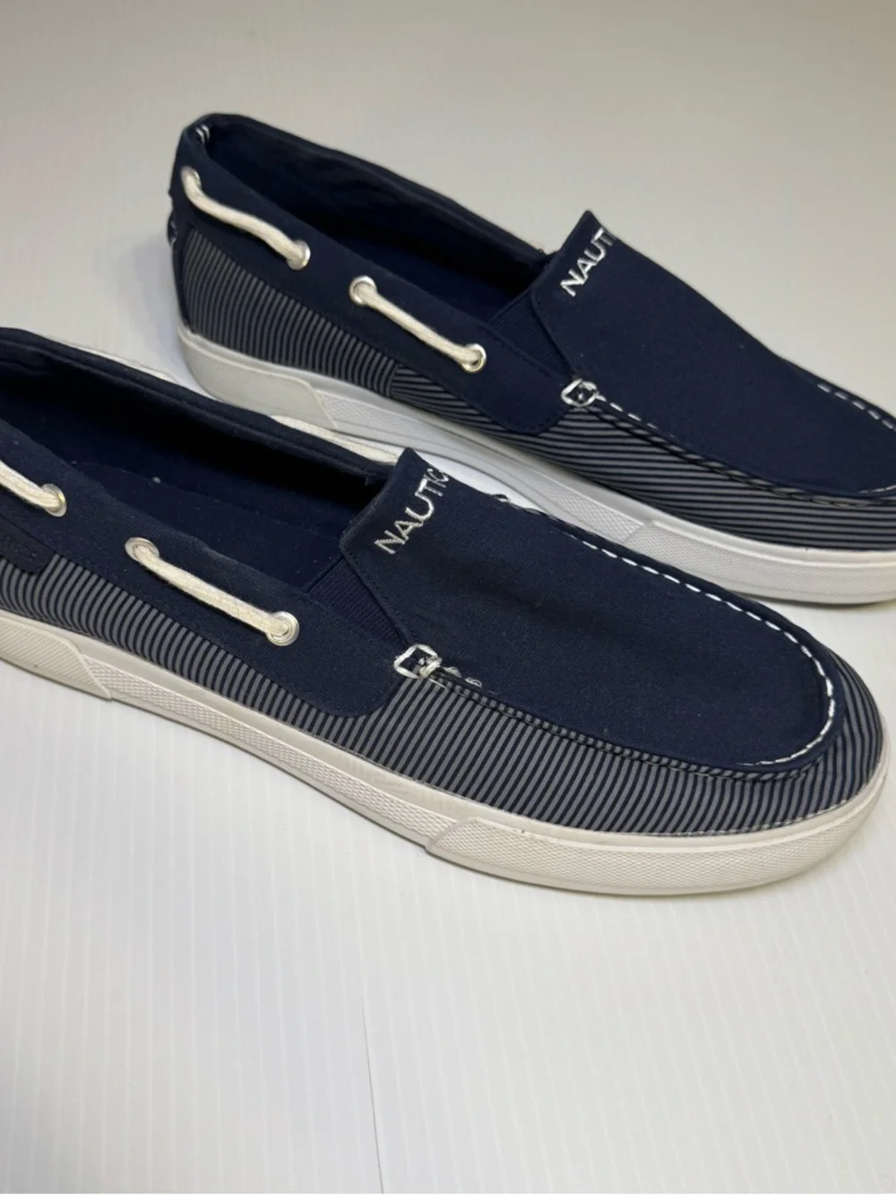 Nautica Nautical Preppy Doubloon Mens 13 Navy Blue Striped Boat Shoes Slip On